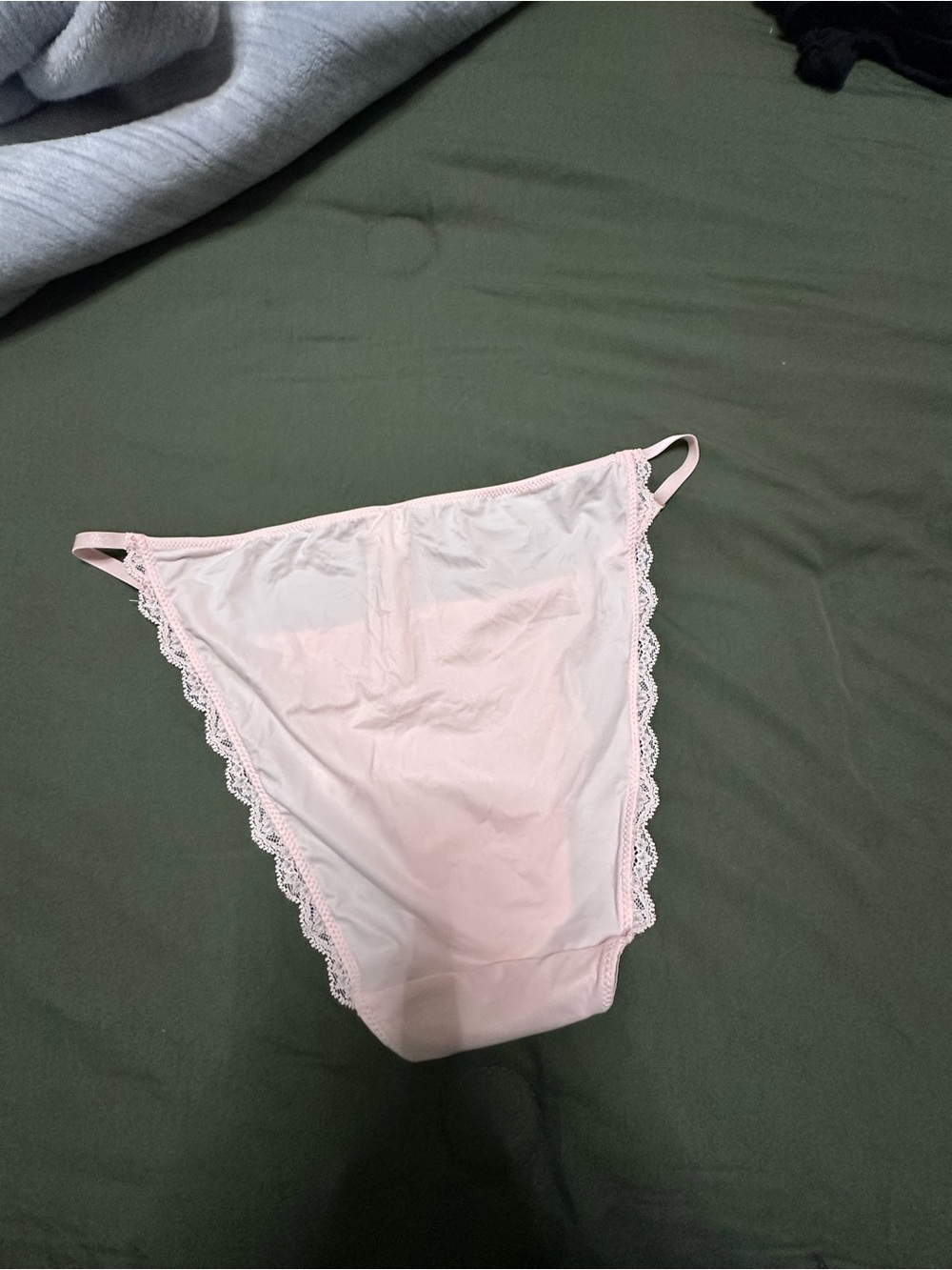 Victoria's Secret Light Pink Lace Trim Bikini Panty - Picture 3 of 3